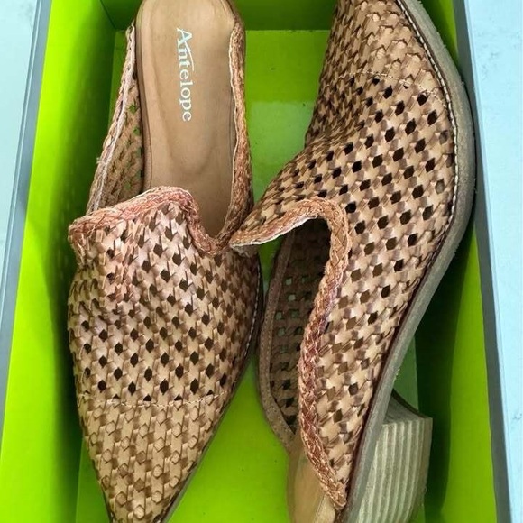 Antelope Women's Brown Woven Clogs - Picture 1 of 3